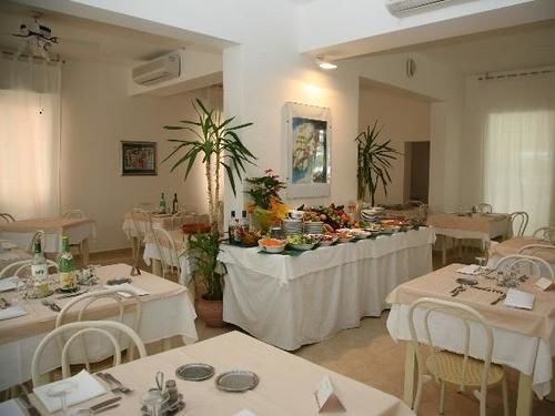 Hotel Toscana Марота Екстериор снимка